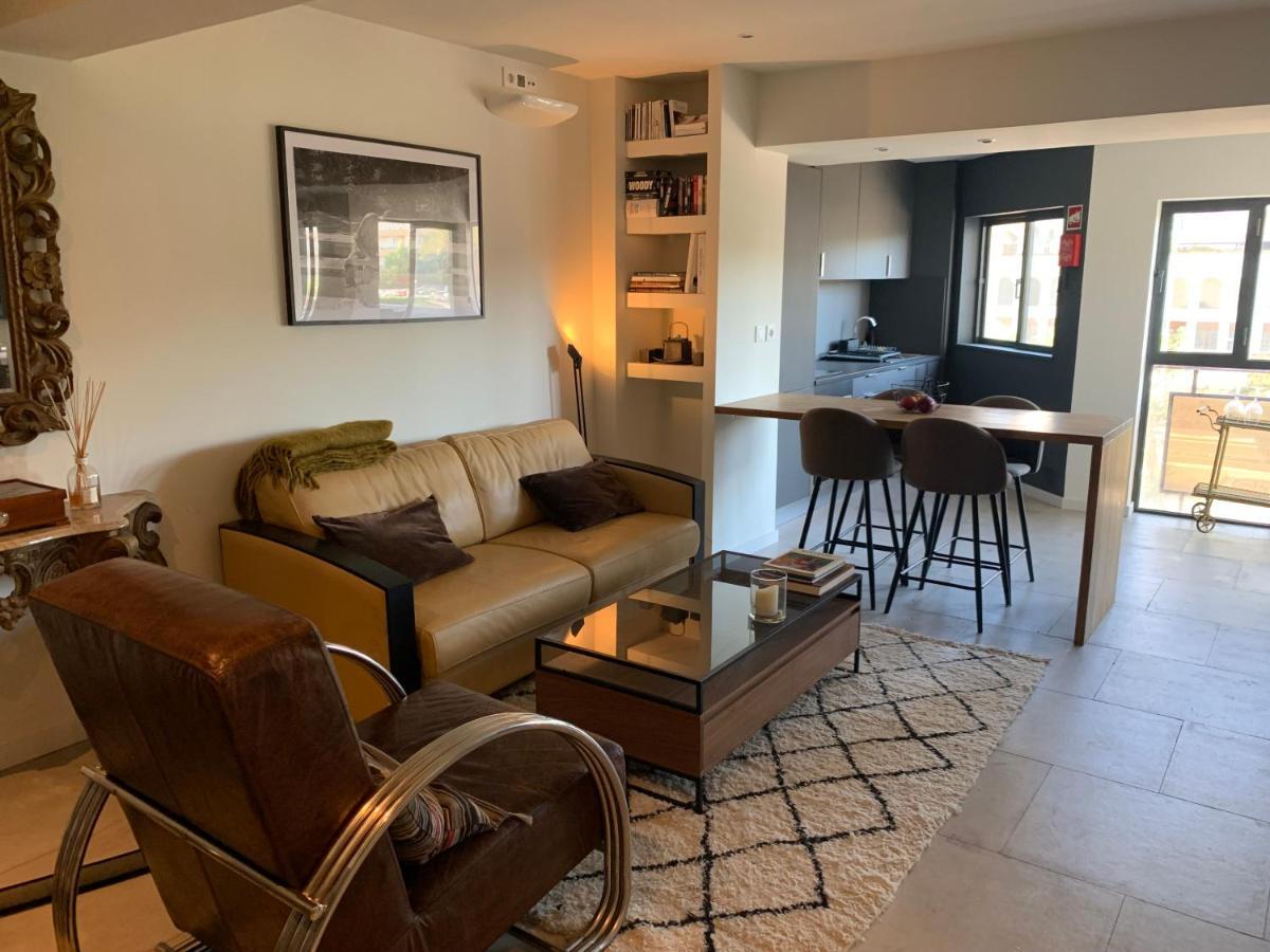 Modern Apartment Ideally Located Портиман Экстерьер фото